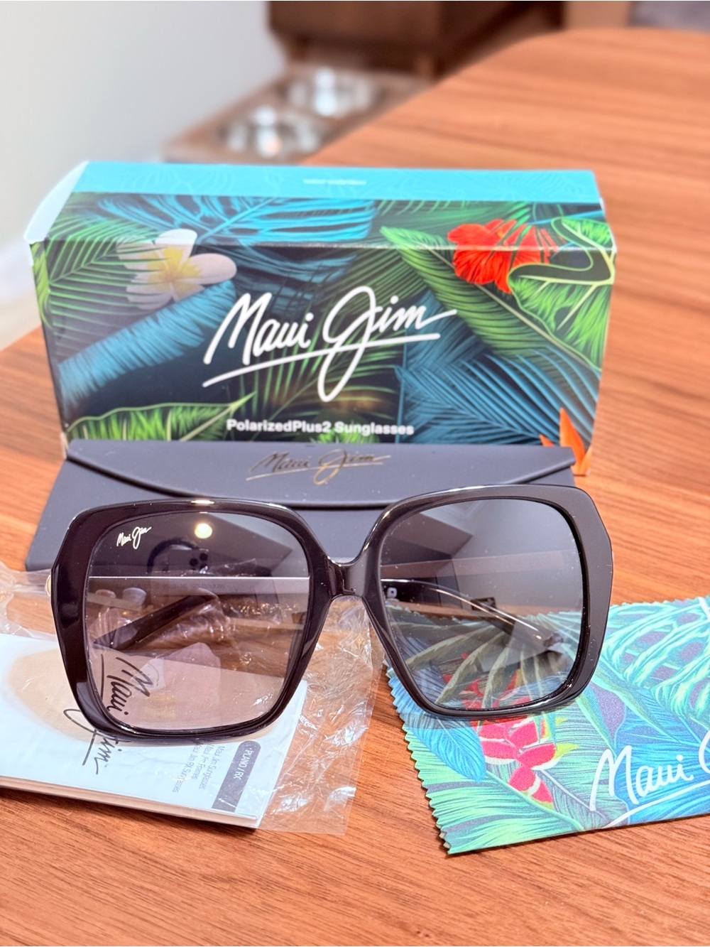 Maui Jim Black Sunglasses